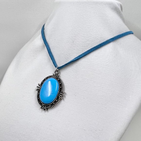 NWT - Robert Rose - Turquoise Color Semi Precious Stone Pendant 16” Necklace - Picture 3 of 9